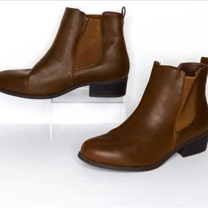 Torrid // Chelsea Ankle Boots